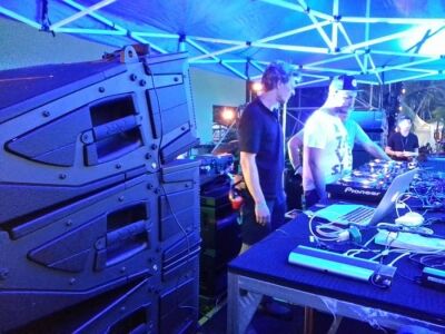 茄子短视频污专业线阵音响设备系统厂家