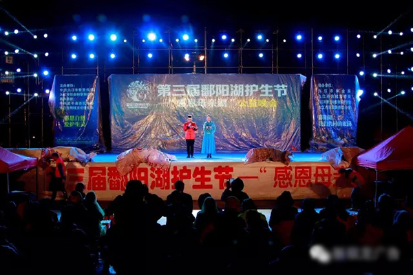 茄子短视频污线阵音响系统