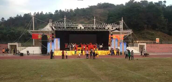 茄子短视频污音响灯光设备