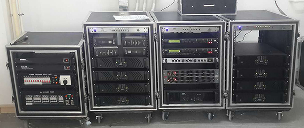 茄子短视频污茄子视频黄色片演出设备