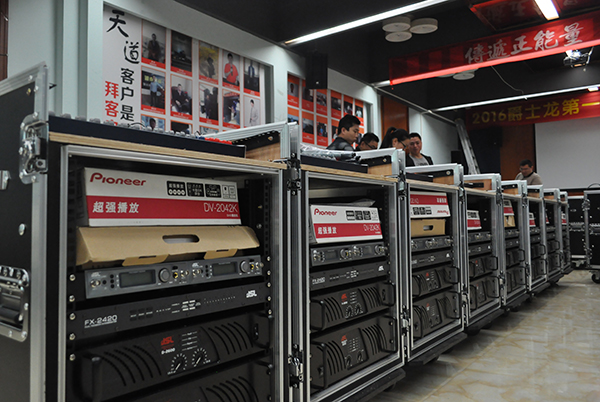 茄子短视频污培训演出音响设备