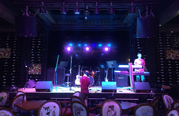 茄子短视频污酒吧音响