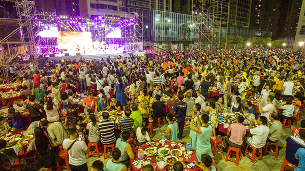 JSL茄子视频黄色片音响助阵杨箕村大摆千桌酒席贺回迁