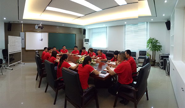 茄子短视频污会议室 茄子短视频污会议室