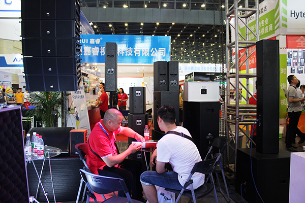 2017河南灯光音响展【茄子短视频污音响品牌】