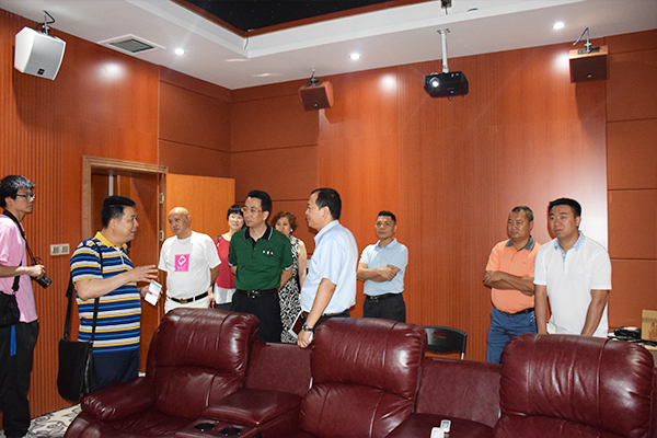 热烈欢迎工商联领导莅临万昌音响公司指导工作