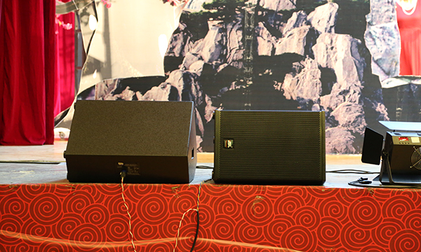 茄子视频黄色片音响系统