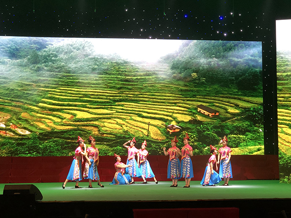 茄子短视频污音响祝贺韶关2019“百歌颂中华”歌咏活动圆满收官