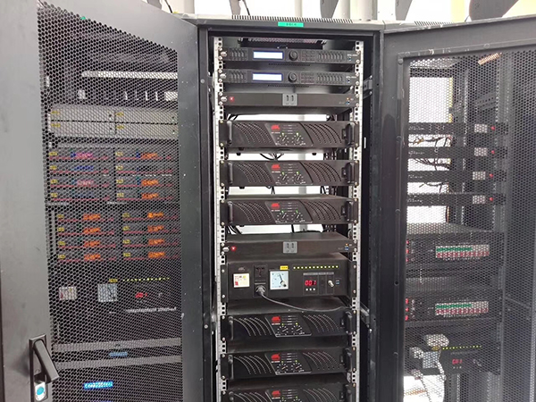 【JSL茄子短视频污案例】四川金川中学多功能厅音响系统