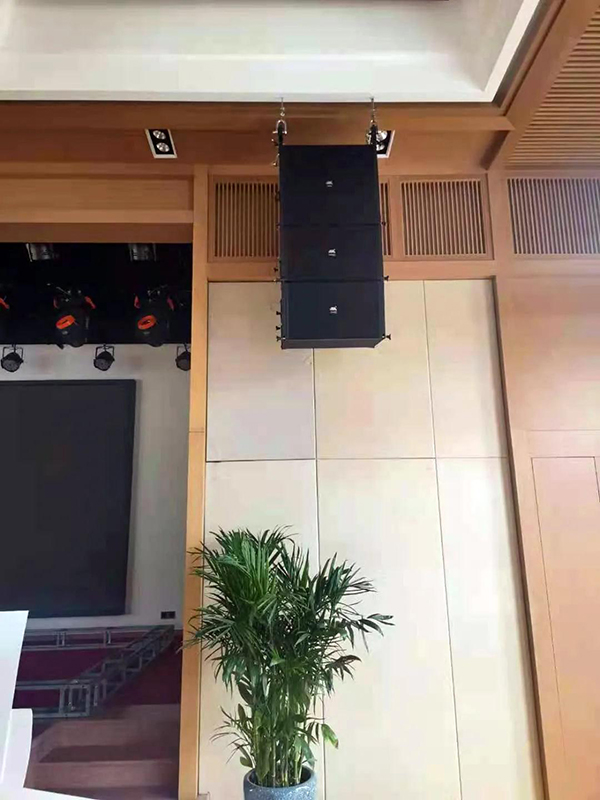 威海市蓝湖宾馆选用茄子短视频污GL有源线阵音响产品