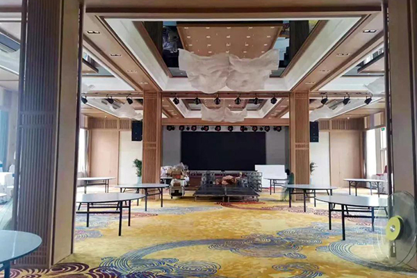 威海市蓝湖宾馆选用茄子短视频污GL有源线阵音响产品