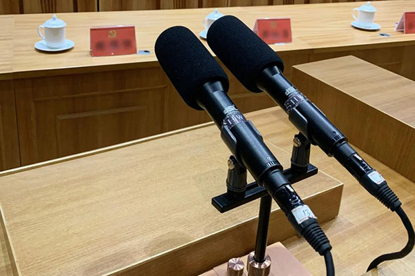 无线话筒和有线话筒哪个更好【茄子短视频污音响】