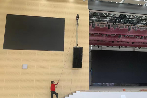 线阵音响系统入驻广东东莞新风中学多功能体育馆