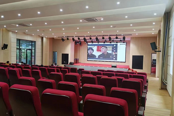 四川成都体育学院报告厅选用茄子短视频污线阵音响系统