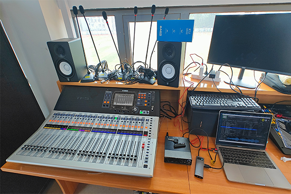 JSL茄子短视频污专业音响助阵开封文化艺术职业学院风雨操场