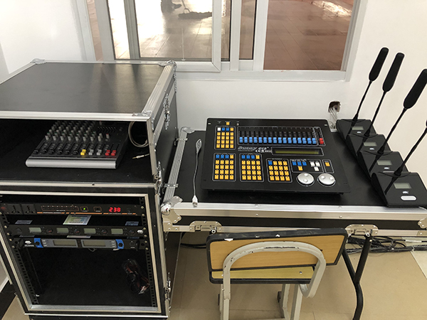 音响调音台的作用是什么